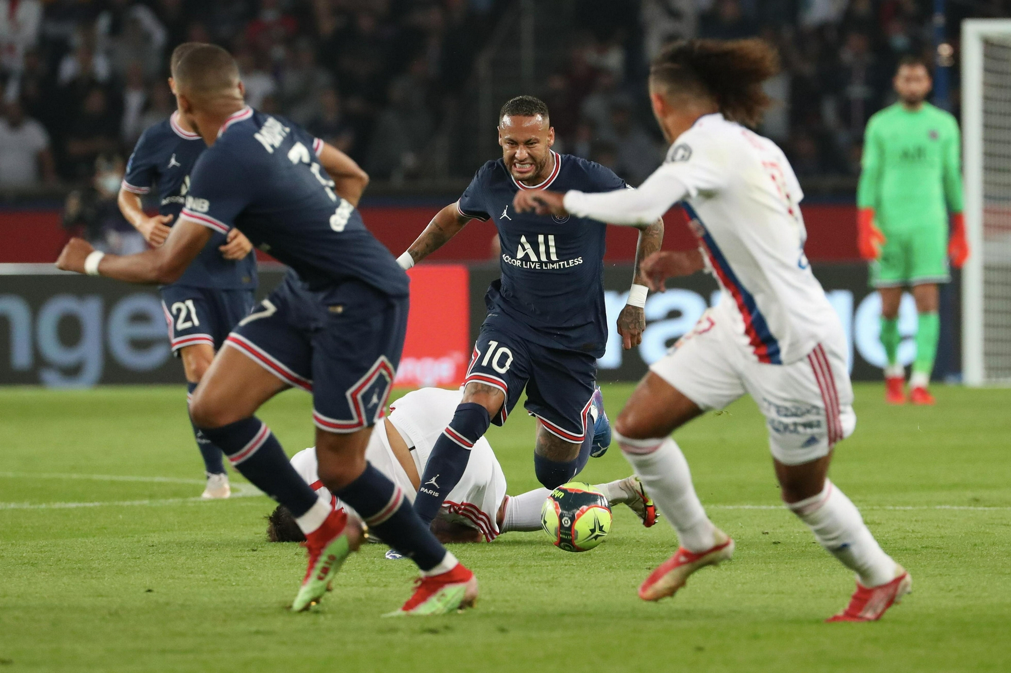 关于日职名古屋鲸八vs清水鼓动赛事预测名古屋鲸八往绩交锋碾压对手的信息