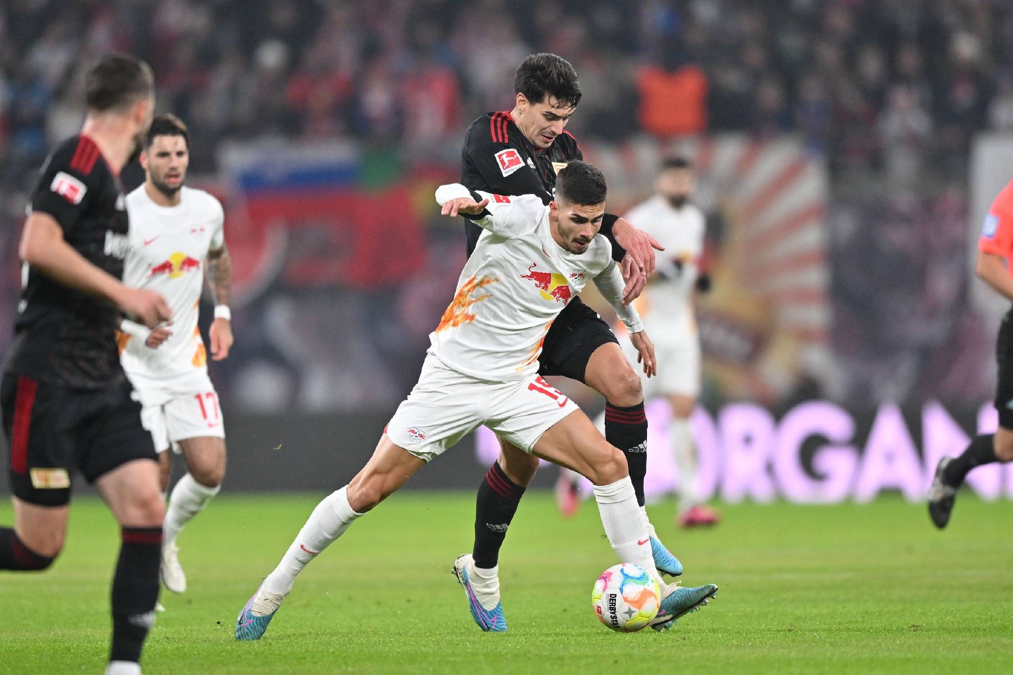 关于沃尔夫斯堡主帅下课球队当前身陷保级边缘的信息  第2张