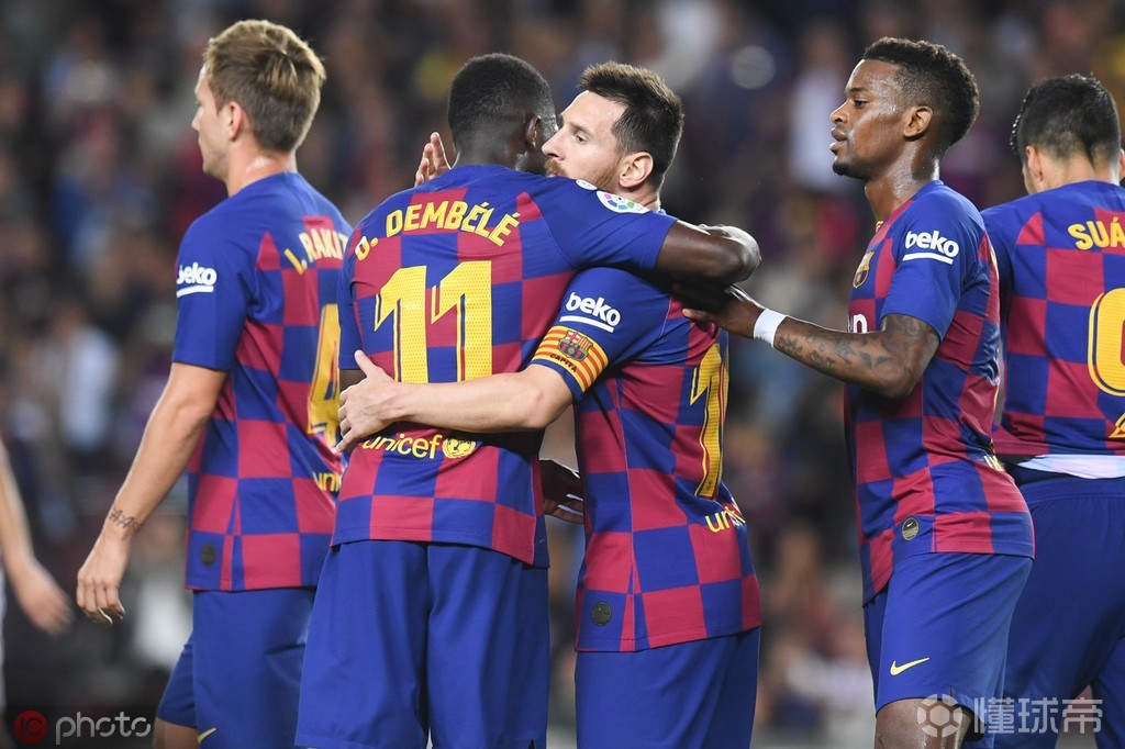 关于皇萨赛后裁判报告：卢宁红牌皇马巴萨赛后爆发冲突的信息